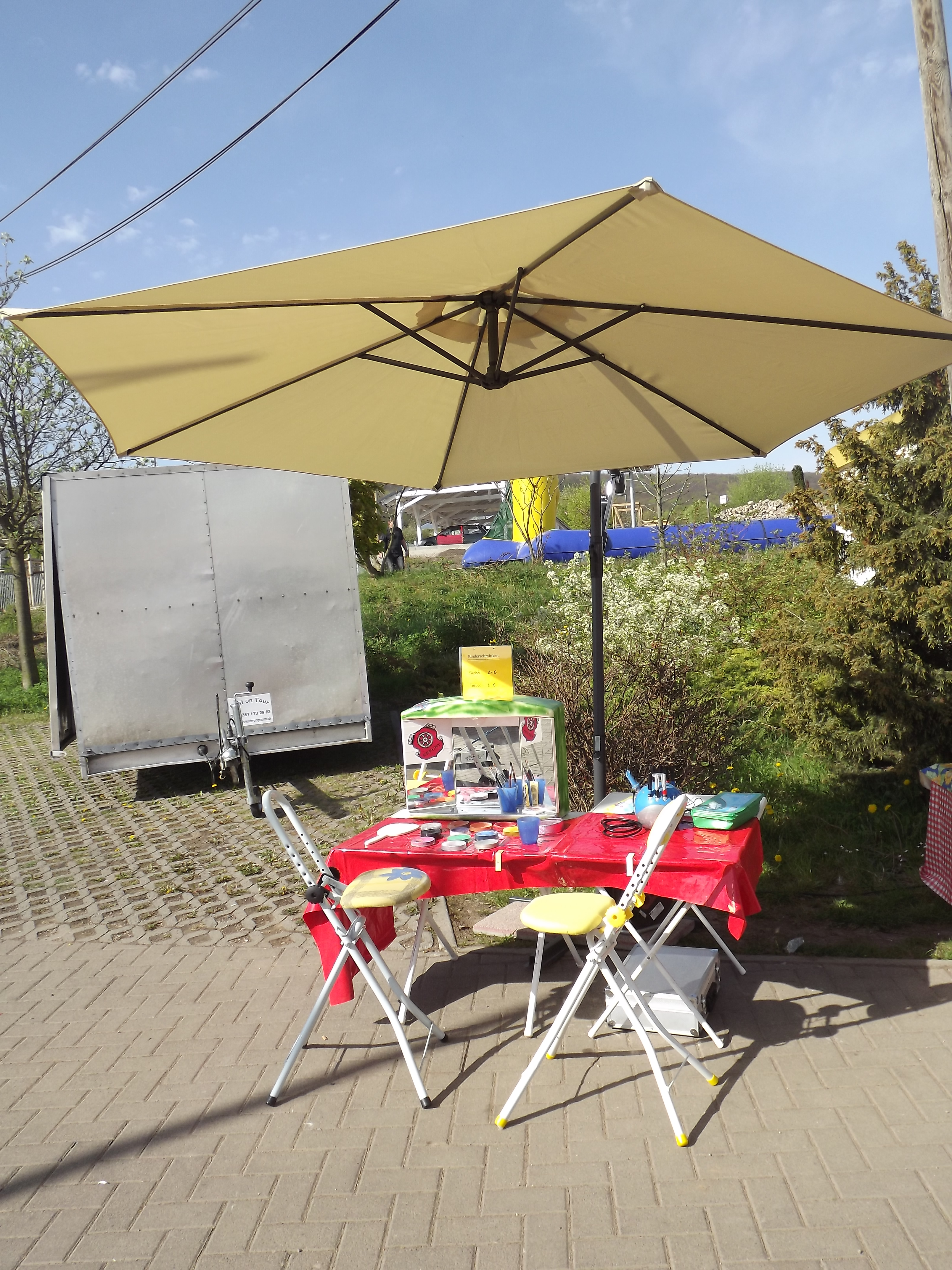 Schminktheater oder Airbrush Tattoos